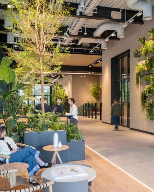 Ooh la la — it’s International Co-working Day, and Wandsworth has plenty of amazing co-working spaces to choose from 👀 

Whether you need hot desking, meeting rooms, podcast studios, dog-friendly spaces or access to a gym, there’s something for everyone. Explore the full Wandsworth workspace directory via the link in our bio!

📸1: @osmo.london - Battersea
📸2: @mission.kitchen - Nine Elms
📸3: @foundryuk - Wandsworth
📸4: @tootingworks - Tooting
📸5: @dropin.work - Wandsworth